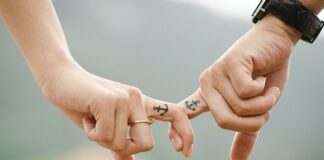 Occupato il liceo linguistico Manzoni: 7 studenti su 10 hanno crisi d’ansia. «Ora basta»