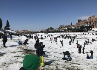 La vetta piu’ alta di Ardito Desio Studenti neve scuole