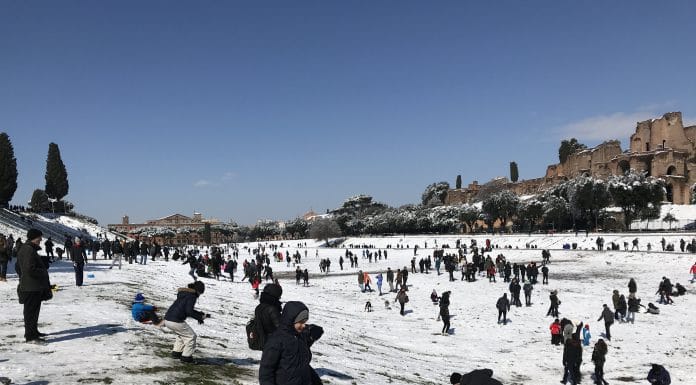 La vetta piu’ alta di Ardito Desio Studenti neve scuole