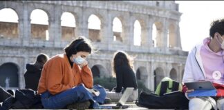 Governo nemico degli studenti: manganelli e punizione maturità