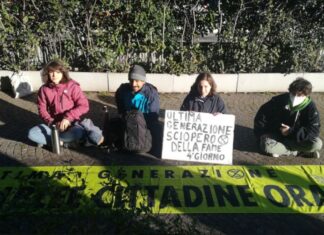 Continua lo sciopero della fame di Laura contro il ministro Cingolani per fermare i cambiamenti climatici.