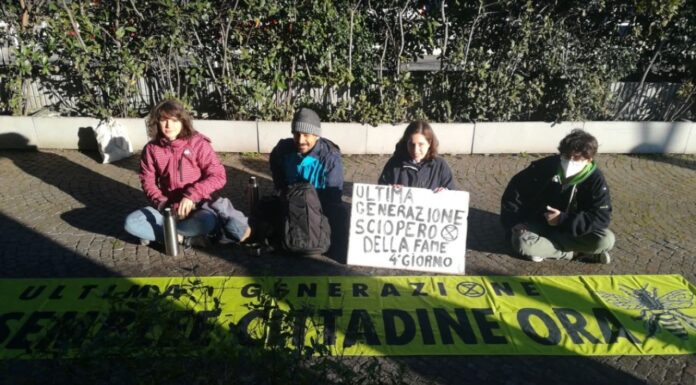 Continua lo sciopero della fame di Laura contro il ministro Cingolani per fermare i cambiamenti climatici.