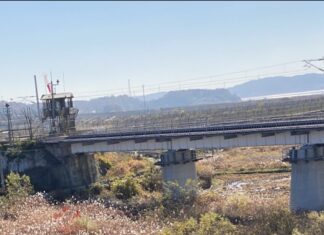 Americano sparisce al confine con la Corea del Nord: forse arrestato.