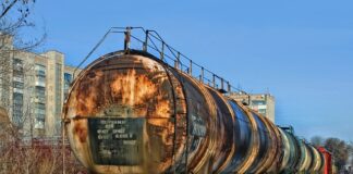 Ucraina: la guerra provoca danni ambientali record di 52 miliardi di euro Ucraina - Enormi danni all'ambiente