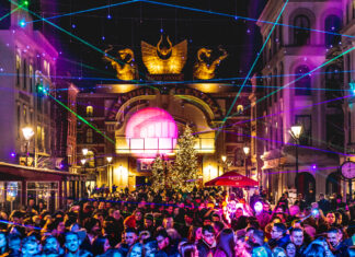 Cinecittà World: Il Natale delle Meraviglie tra Luminarie Cinesi e Grandi Show sul Ghiaccio