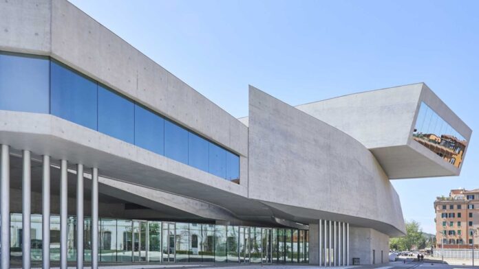 Esterno del MAXXI a Roma - foto Cinzia Capparelli